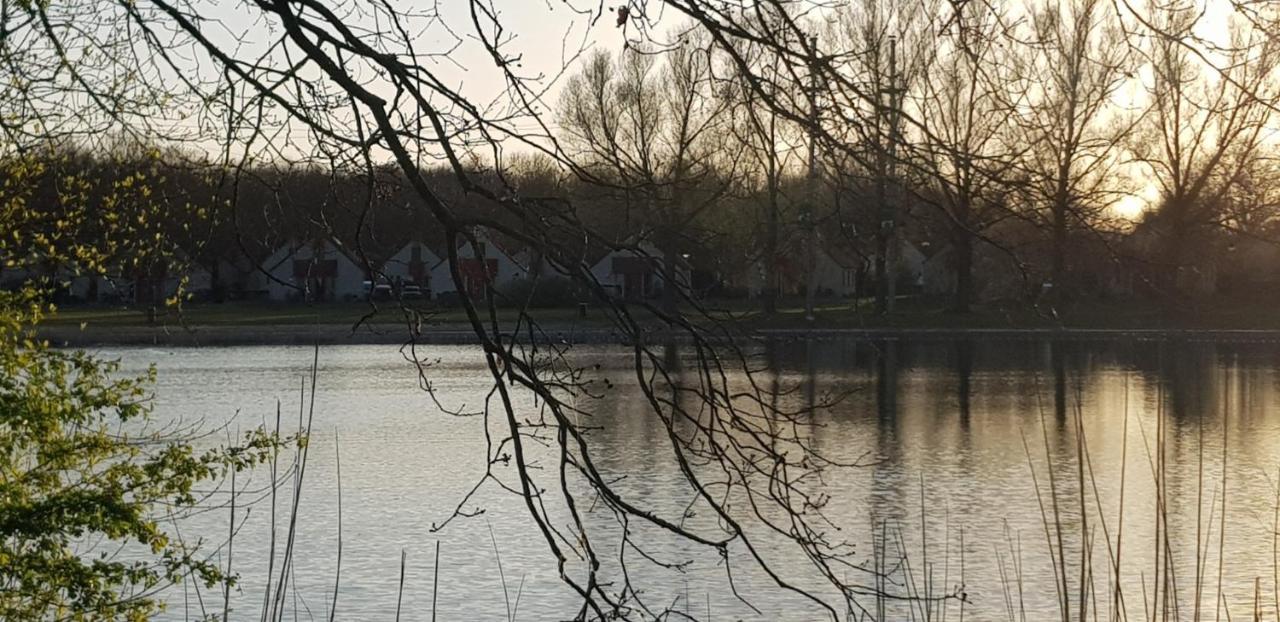 Vakantiewoning Maas En Waal Ewijk Bagian luar foto
