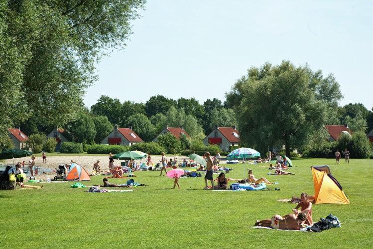 Vakantiewoning Maas En Waal Ewijk Bagian luar foto